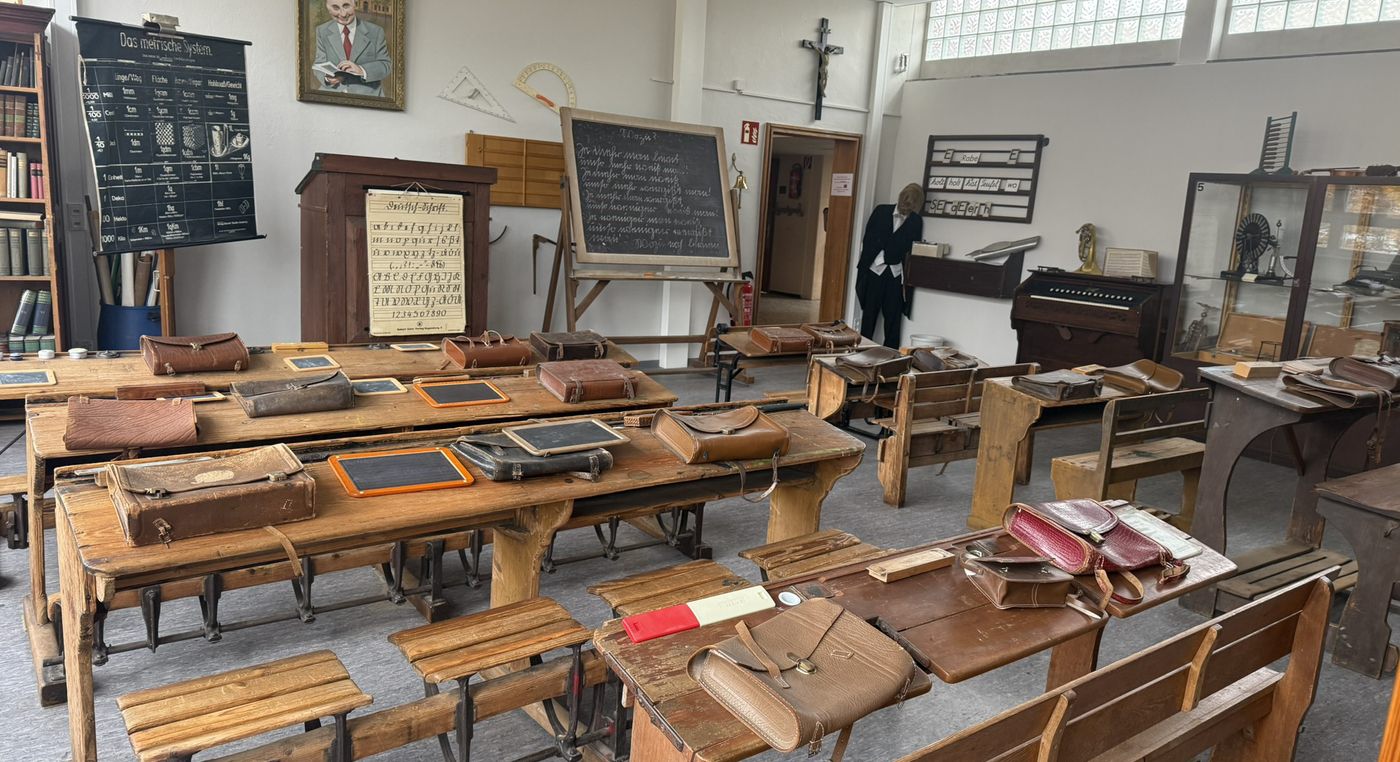 Ansicht Klassensaal im Schulmuseum